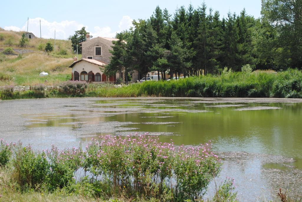 Locanda Sul Lago Santo Stefano Di Sessanio Eksteriør bilde